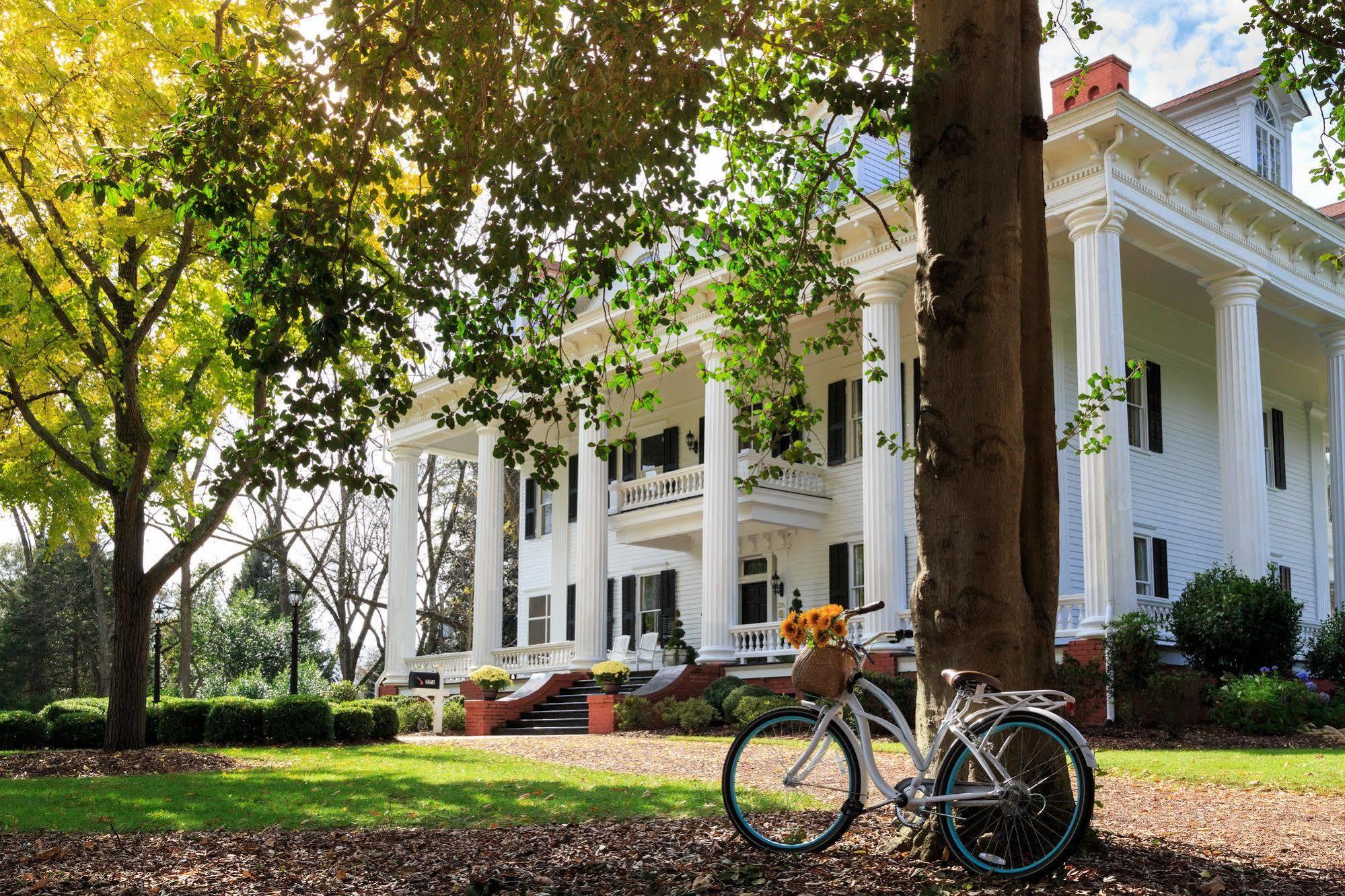 The Twelve Oaks Bed & Breakfast Covington Exterior photo